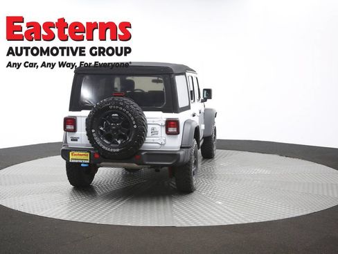 Used 2023 Jeep Wrangler Unlimited AWD/4WD image 36