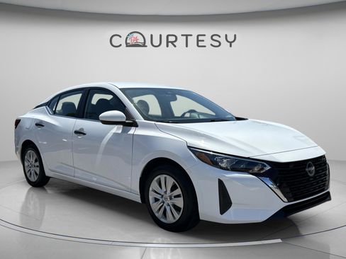 Certified 2025 Nissan Sentra S image 9