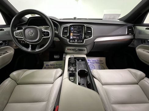 Used 2022 Volvo XC90 T8 R-Design w/ Advanced Package AWD/4WD image 18
