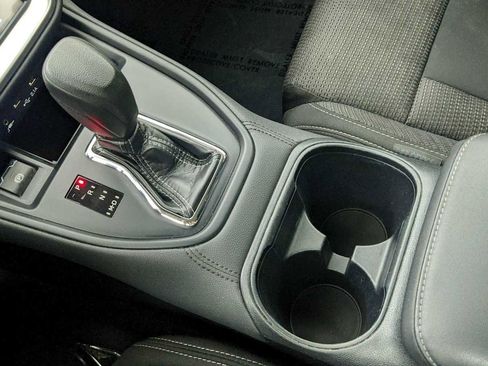 Certified 2022 Subaru Outback Base image 17