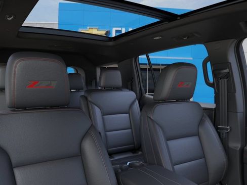 New 2026 Chevrolet Traverse Z71 w/ Enhanced Driving Package AWD/4WD image 24