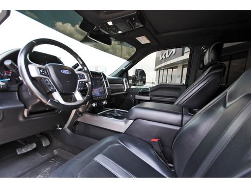 Used 2018 Ford F250 Platinum w/ Platinum Ultimate Package AWD/4WD image 31