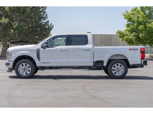 New 2025 Ford F250 Lariat w/ Chrome Package image 6