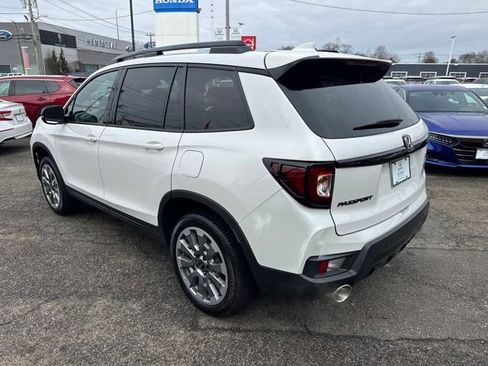 Used 2025 Honda Passport Black Edition image 17
