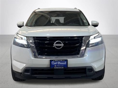 Used 2024 Nissan Pathfinder SV AWD/4WD image 4