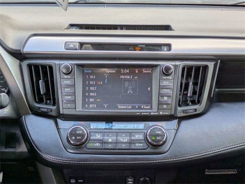Used 2016 Toyota RAV4 XLE image 17