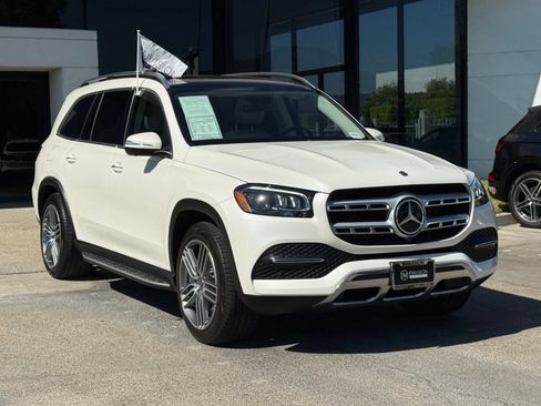 Used 2022 Mercedes-Benz GLS 450 4MATIC image 9