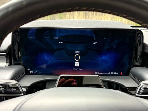 Used 2025 Lincoln Aviator AWD w/ Equipment Group 101A image 42