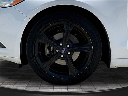 Used 2016 Ford Fusion SE image 32