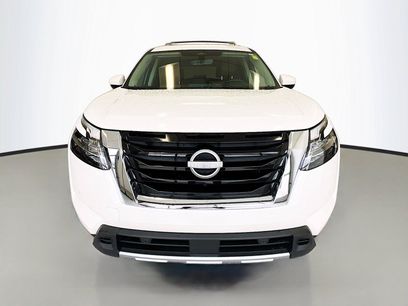 Used 2024 Nissan Pathfinder Platinum w/ Cargo Package