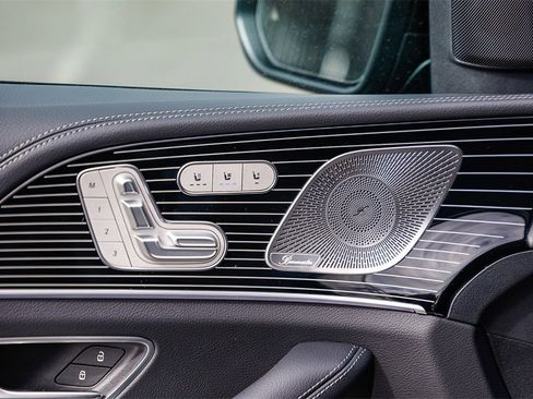 New 2026 Mercedes-Benz GLS 580 4MATIC image 22