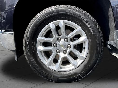 Used 2023 Chevrolet Silverado 1500 LT AWD/4WD image 13