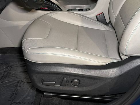 Used 2022 Kia Niro Touring Special Edition FWD image 21