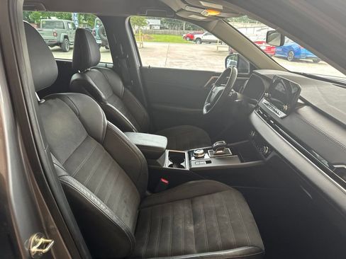 Used 2023 Mitsubishi Outlander SE FWD image 14