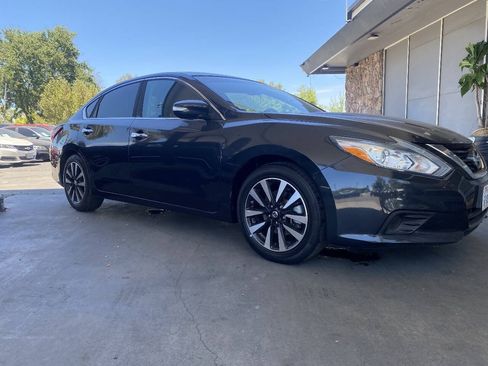 Used 2018 Nissan Altima 2.5 SL FWD image 6
