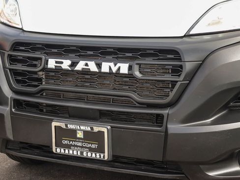 Used 2025 RAM ProMaster 2500 w/ Convenience Group FWD image 9