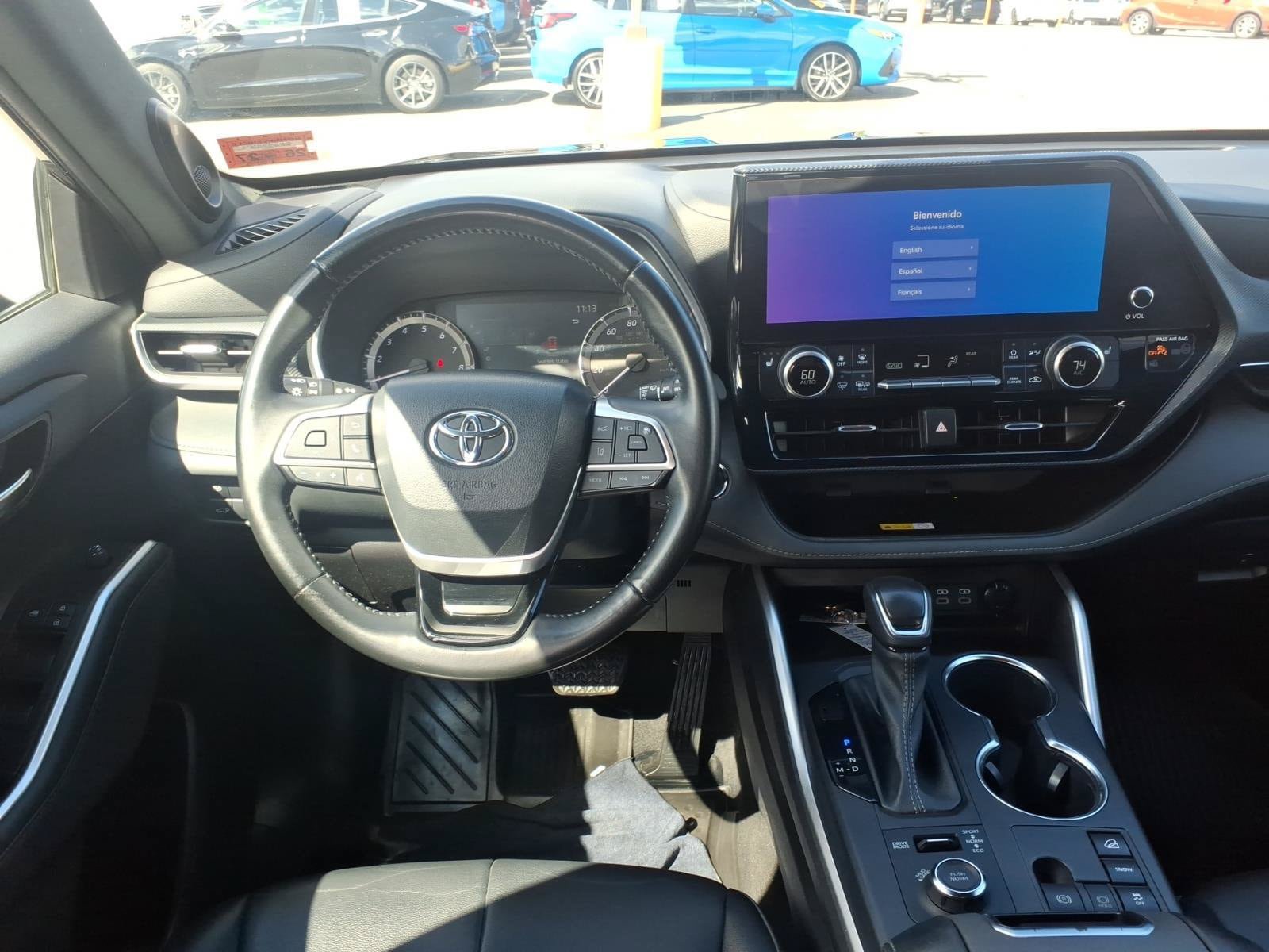 Used 2023 Toyota Highlander XSE AWD/4WD image 9