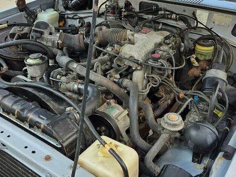Used 1988 Toyota Land Cruiser AWD/4WD image 29