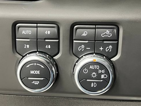 Used 2025 GMC Sierra 2500 Denali Ultimate AWD/4WD image 30