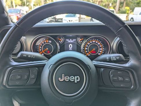 Used 2022 Jeep Wrangler Unlimited Sport image 31