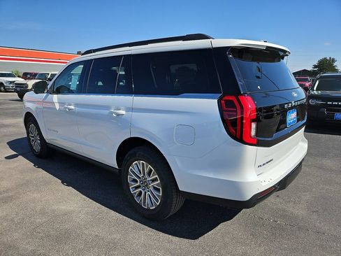 New 2027 Ford Expedition Platinum w/ Driver's Package RWD image 8