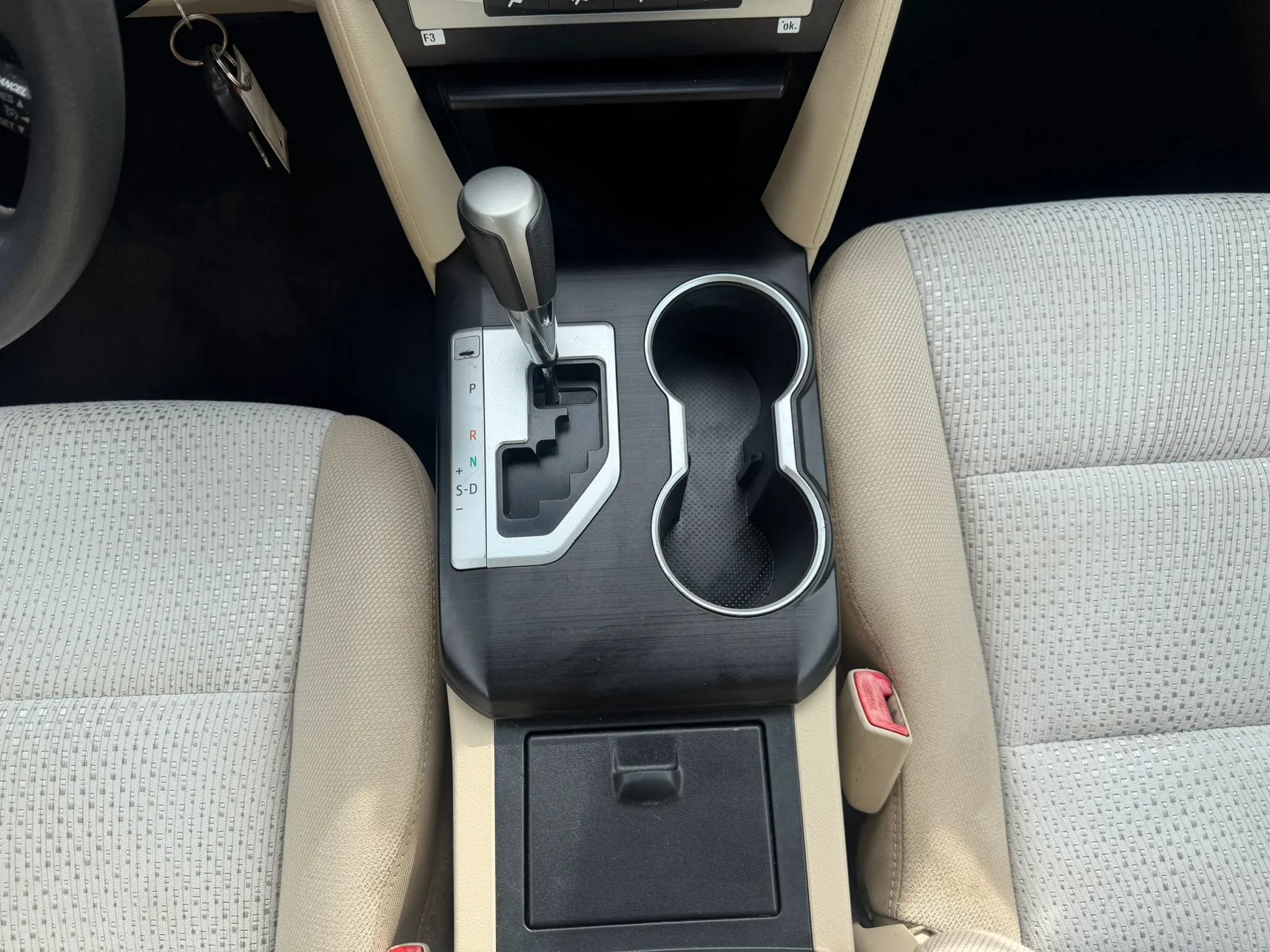 Used 2012 Toyota Camry LE FWD image 26