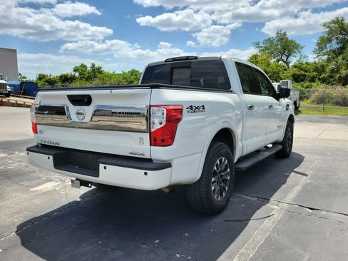 Used 2017 Nissan Titan Platinum Reserve w/ Off-Road Package image 5