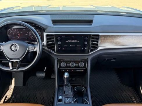 Used 2019 Volkswagen Atlas SEL Premium image 33