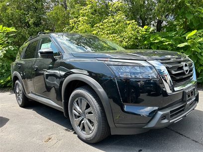 New 2025 Nissan Pathfinder SV w/ SV Premium Package