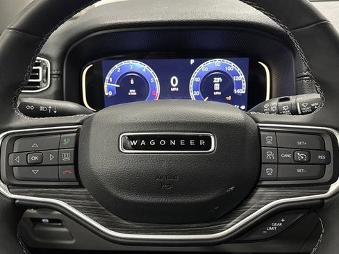 Used 2024 Jeep Wagoneer L Series II w/ Convenience Group I image 17