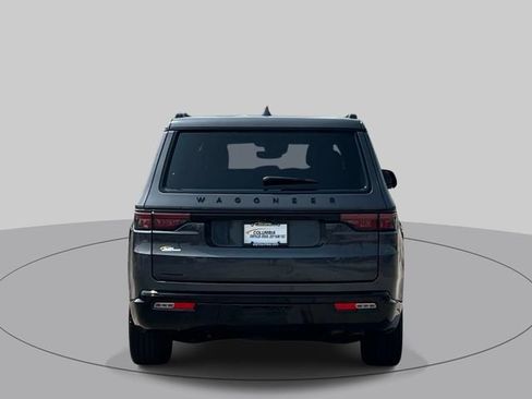 Used 2023 Jeep Wagoneer Series II AWD/4WD image 5
