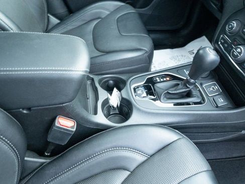 Certified 2023 Jeep Cherokee Altitude Lux w/ Lux Elite Package image 42