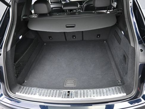 Certified 2022 Porsche Cayenne AWD/4WD image 33