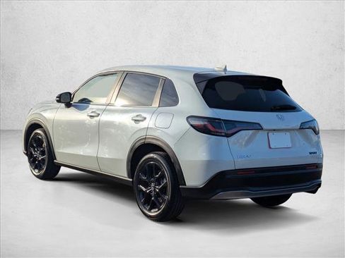 Used 2023 Honda HR-V Sport image 8