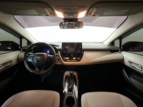Used 2021 Toyota Corolla LE FWD image 9