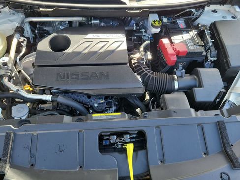 Used 2025 Nissan Rogue SV AWD/4WD image 38