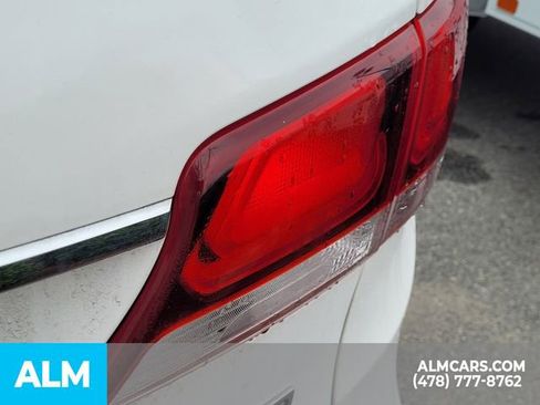 Used 2017 Hyundai Santa Fe SE image 12