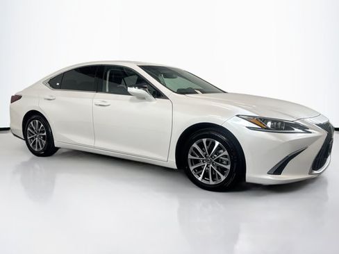 Used 2023 Lexus ES 350 w/ Accessory Package (Z2) FWD image 3