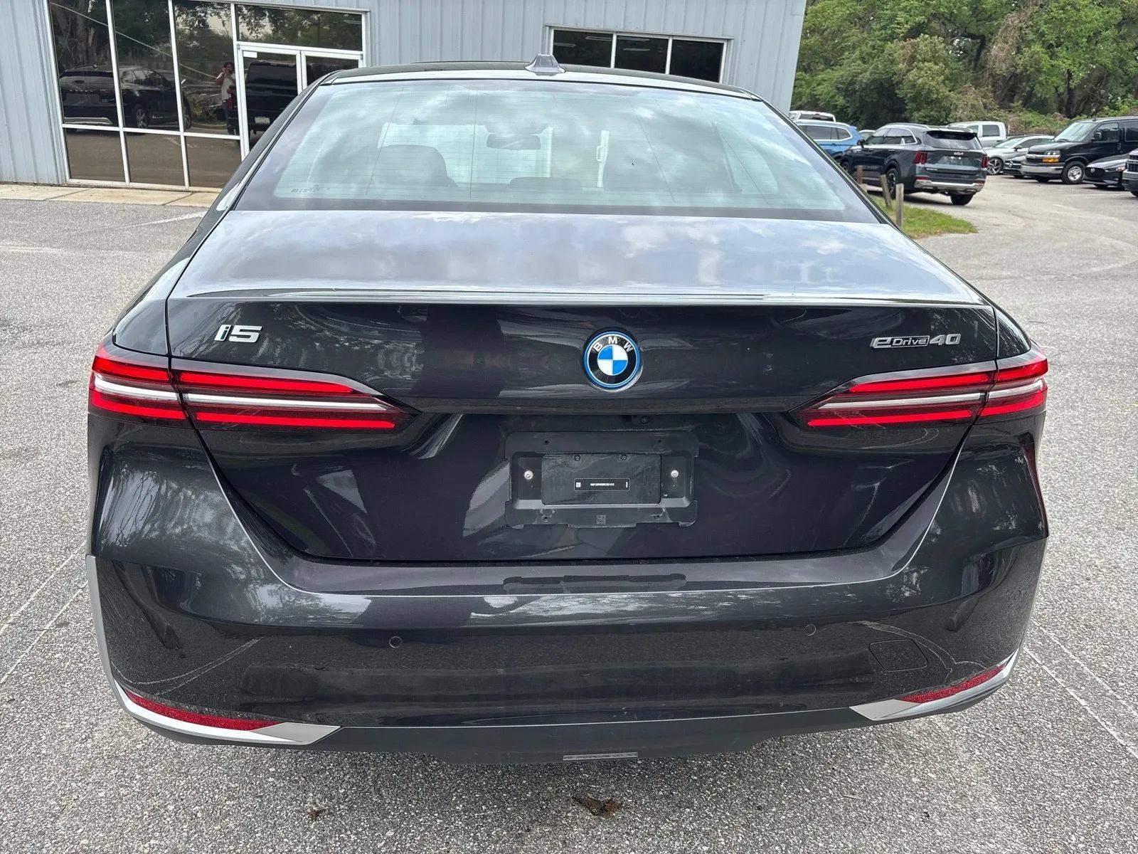 Used 2024 BMW i5 eDrive40i RWD image 8