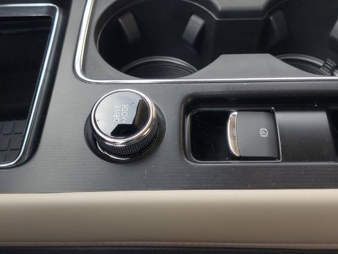 New 2026 Lincoln Corsair Premiere image 24