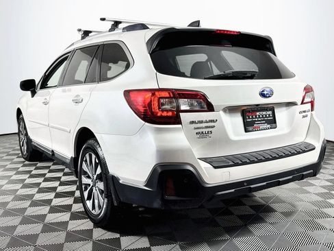 Used 2019 Subaru Outback 3.6R Touring AWD/4WD image 5