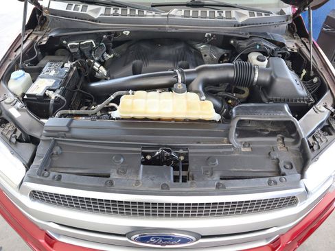 Used 2019 Ford F150 Platinum w/ Equipment Group 701A Luxury AWD/4WD image 12