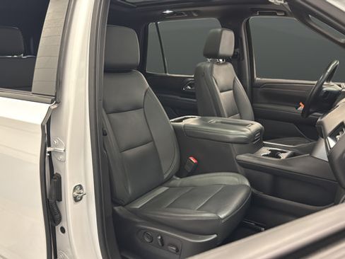 Used 2023 Chevrolet Tahoe Z71 w/ Luxury Package AWD/4WD image 25