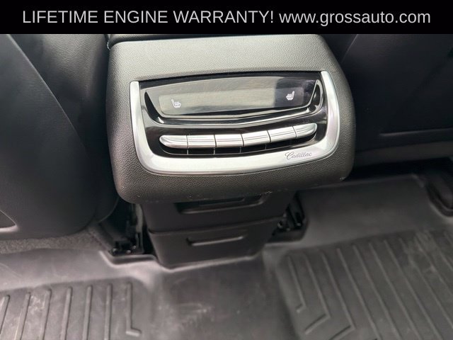 Used 2025 Cadillac XT6 Premium Luxury AWD/4WD image 24