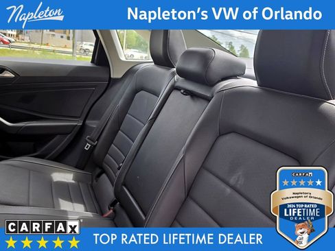 Used 2024 Volkswagen Jetta SE image 32
