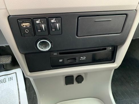 Used 2017 Toyota Sienna XLE Premium image 22