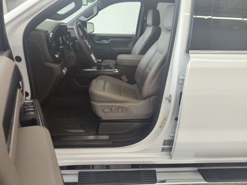 Used 2024 GMC Sierra 1500 SLT w/ SLT Premium Plus Package AWD/4WD image 9