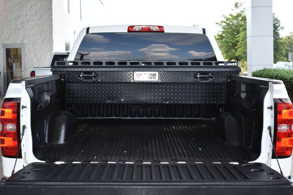 Used 2018 Chevrolet Silverado 1500 LT w/ Texas Edition AWD/4WD image 11