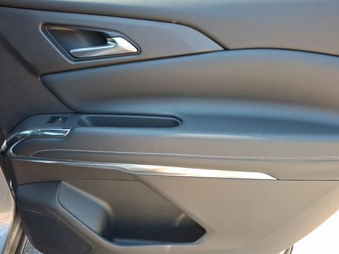 Used 2026 Chevrolet Traverse LT w/ LPO, Floor Liner Package FWD image 14
