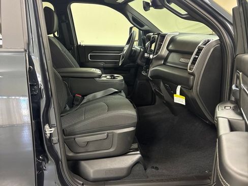 New 2026 RAM 2500 Big Horn AWD/4WD image 24